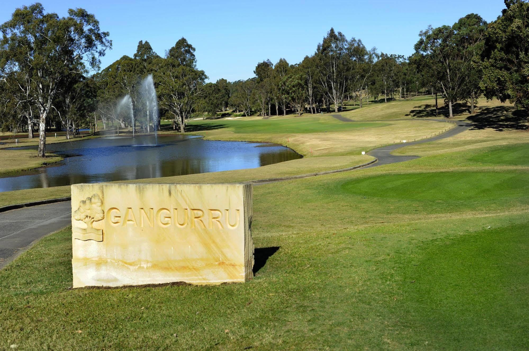 Riverside Oaks Golf Resort Hawkesbury Esterno foto