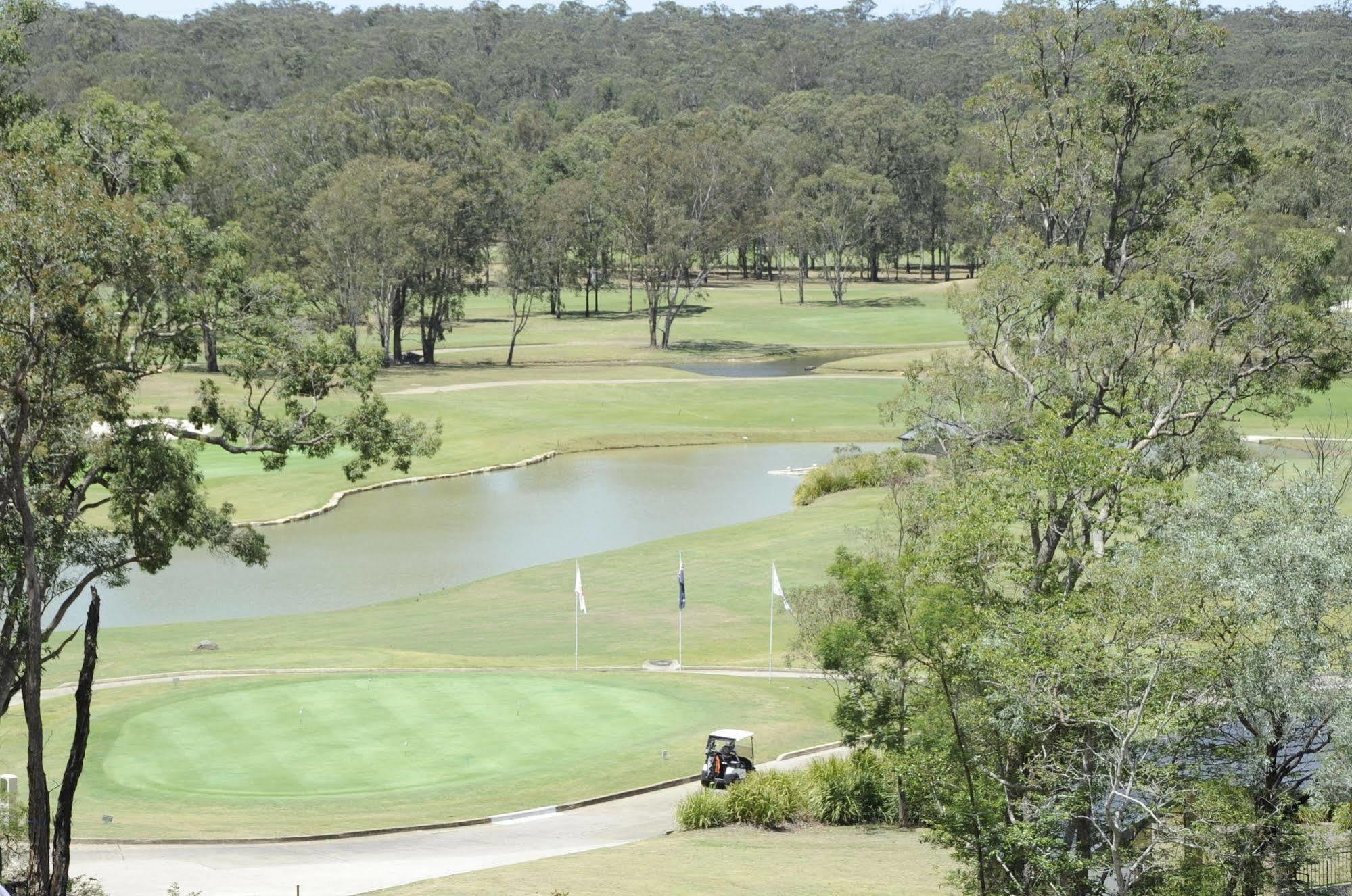 Riverside Oaks Golf Resort Cattai Esterno foto