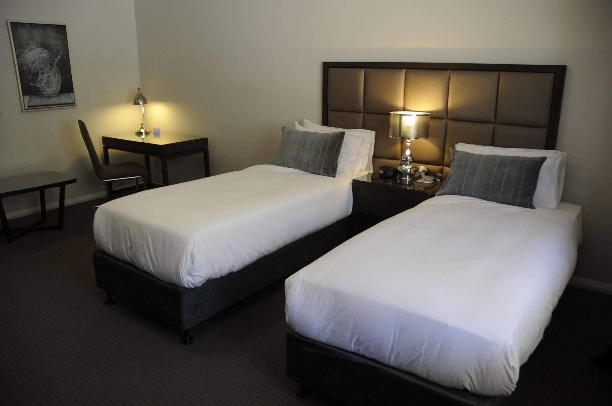 Riverside Oaks Golf Resort Cattai Esterno foto