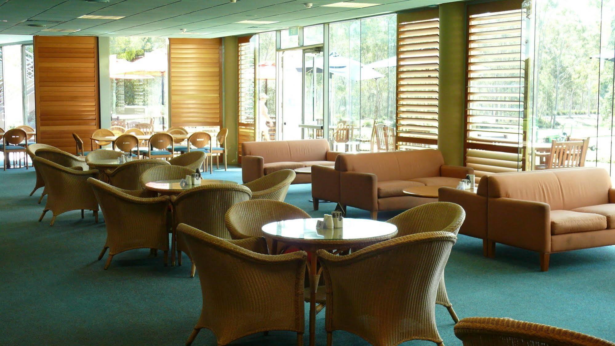 Riverside Oaks Golf Resort Cattai Esterno foto