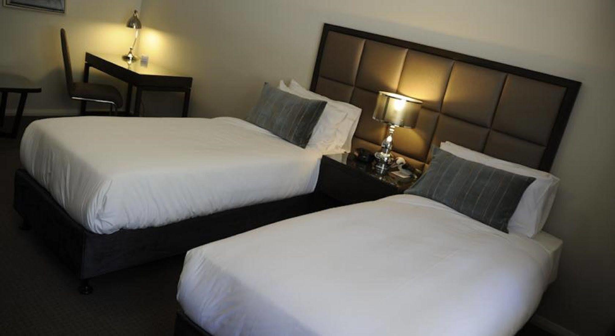 Riverside Oaks Golf Resort Cattai Esterno foto