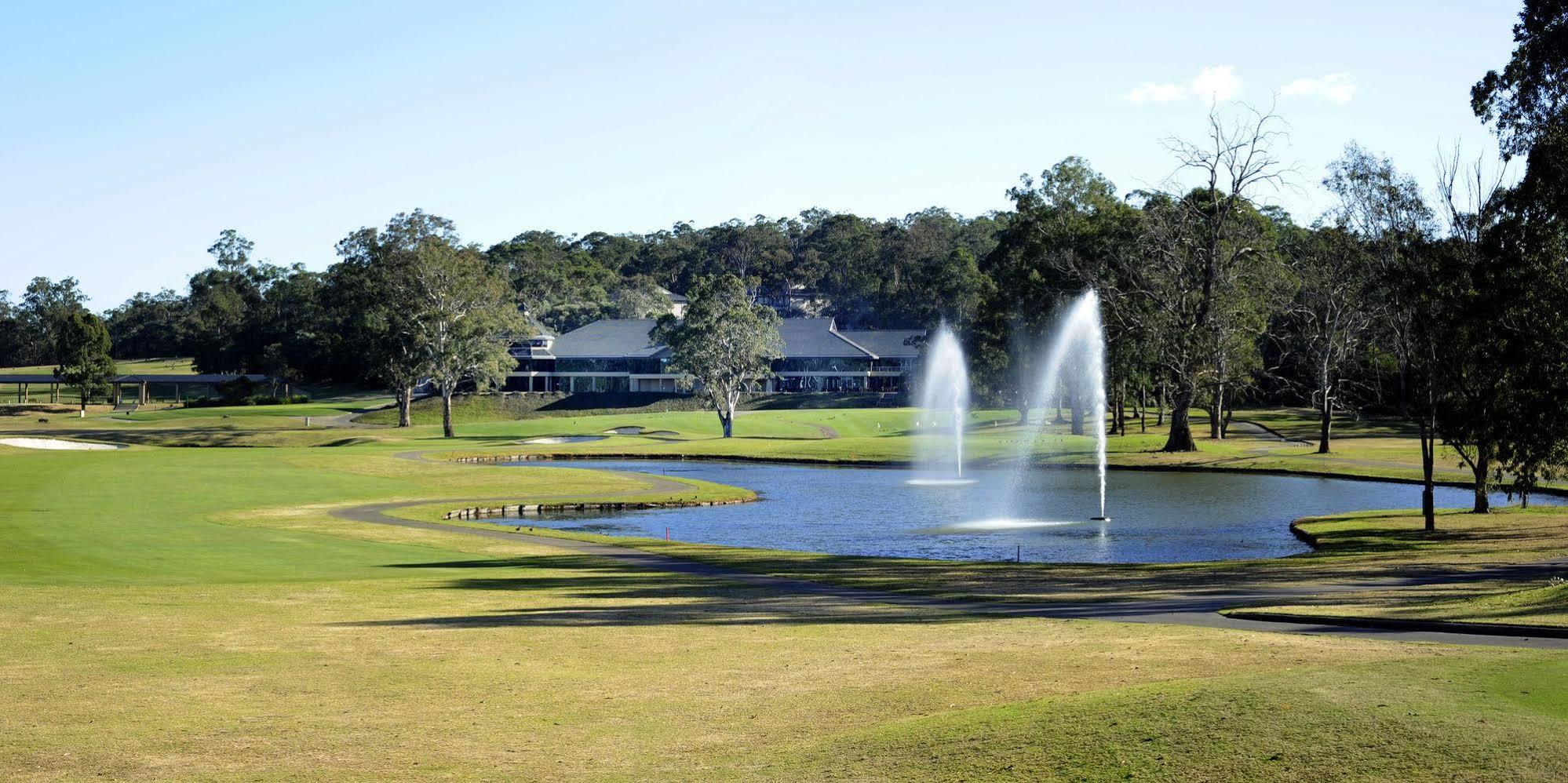 Riverside Oaks Golf Resort Cattai Esterno foto